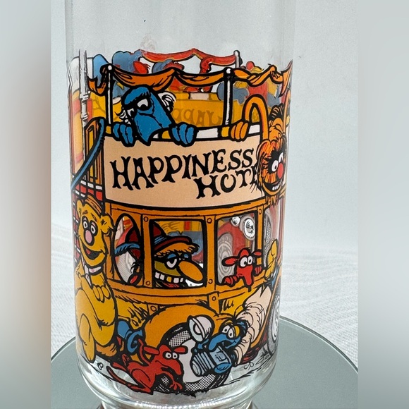 McDonald's Other - Sesame Street Happiness Hotel Glass 1981 Hanson Associates Inc. & McDonald’s.